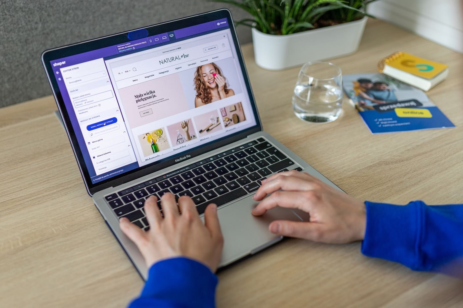 Visitor closing a poorly designed website out of frustration