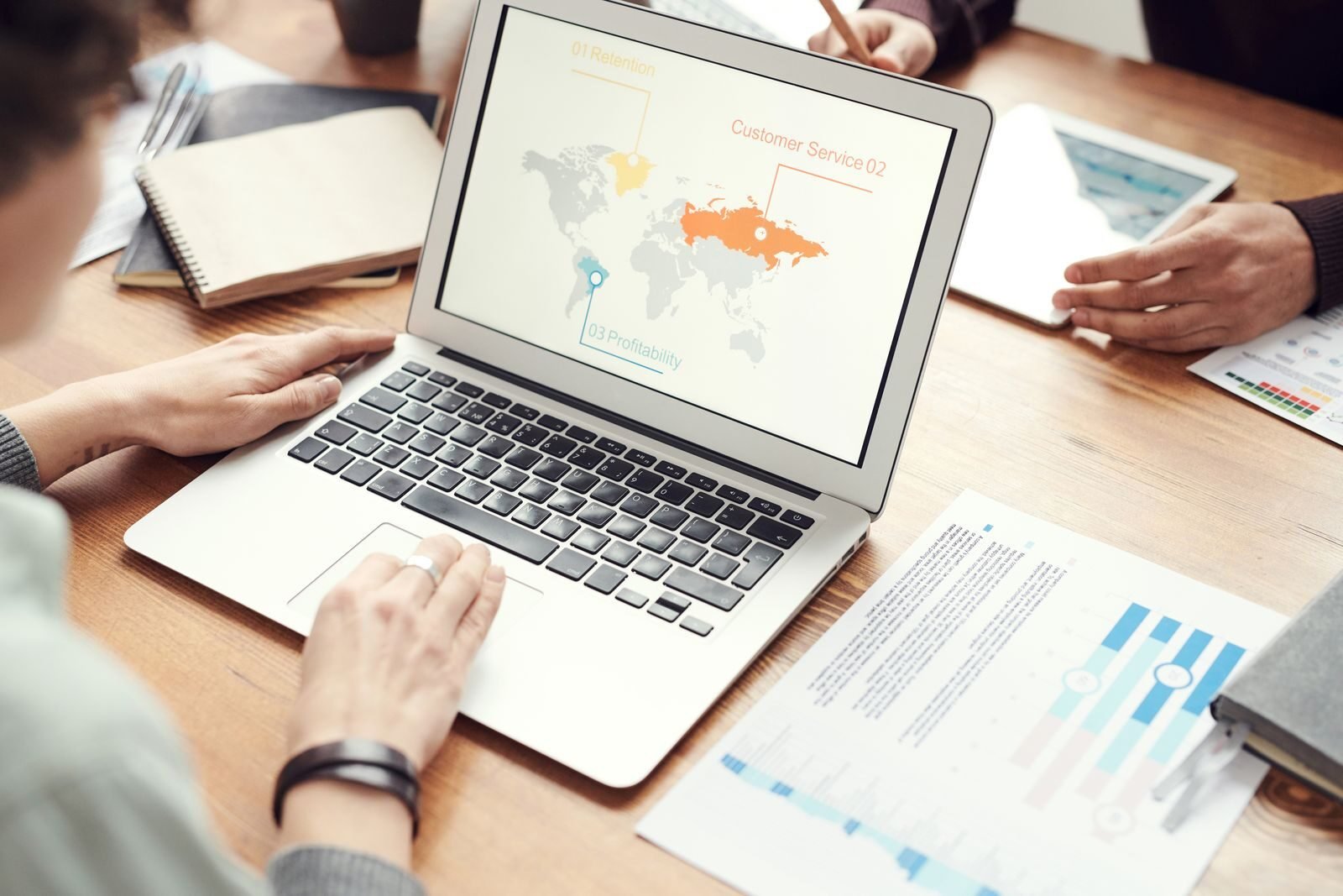 Business owner driving traffic from social media to website analytics dashboard